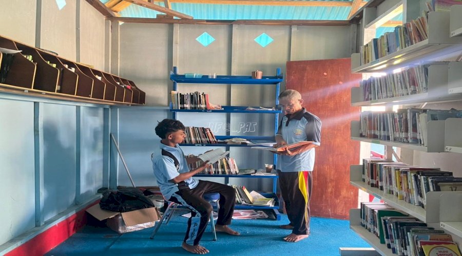 Warga Binaan Lapas Piru Perluas Wawasan lewat Aktivitas Literasi di Perpustakaan