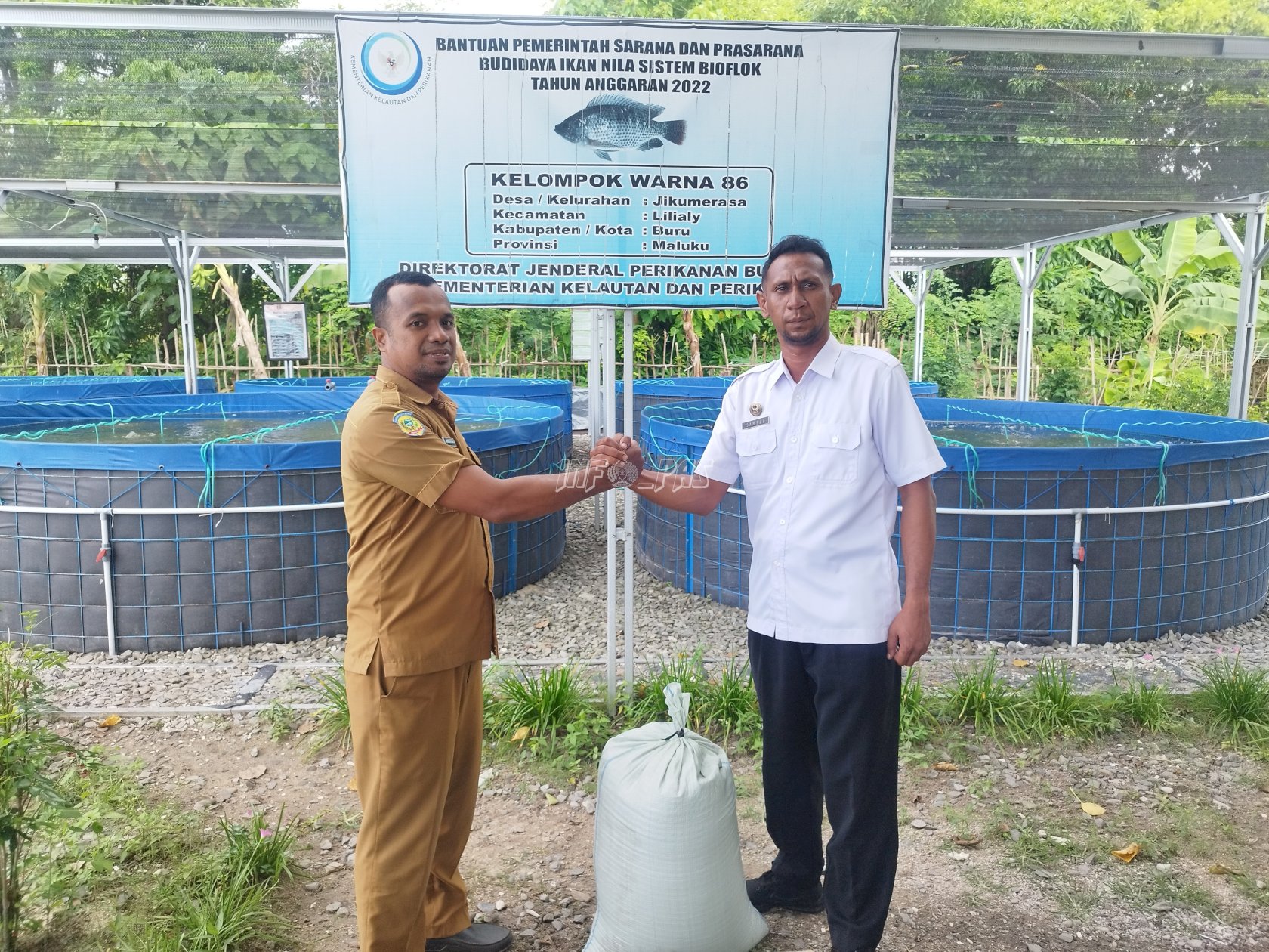 Sinergi Apik, Lapas Namlea Terima Bantuan Pakan Ikan dari Dinas Perikanan Kab. Buru