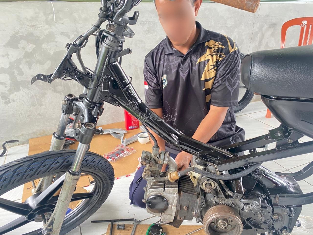 Warga Binaan Lapas Narkotika Karang Intan Perdalam Keterampilan Merakit Sepeda Motor