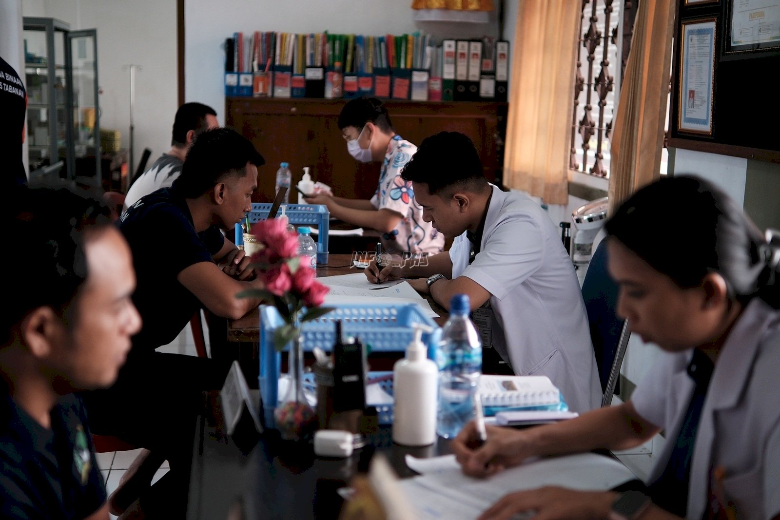 Kelola Emosi dan Kesehatan Mental, Warga Binaan Lapas Tabanan Ikuti Sesi Konseling Teh Rina