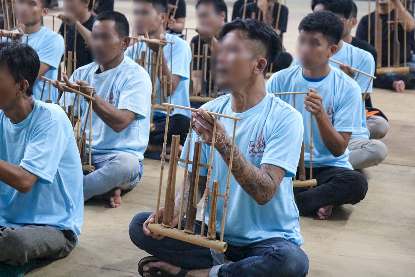 Kolaborasi Seni Musik, ElCibi Band dan Tim Angklung Warnai Pembinaan Warga Binaan Lapas Cibinong