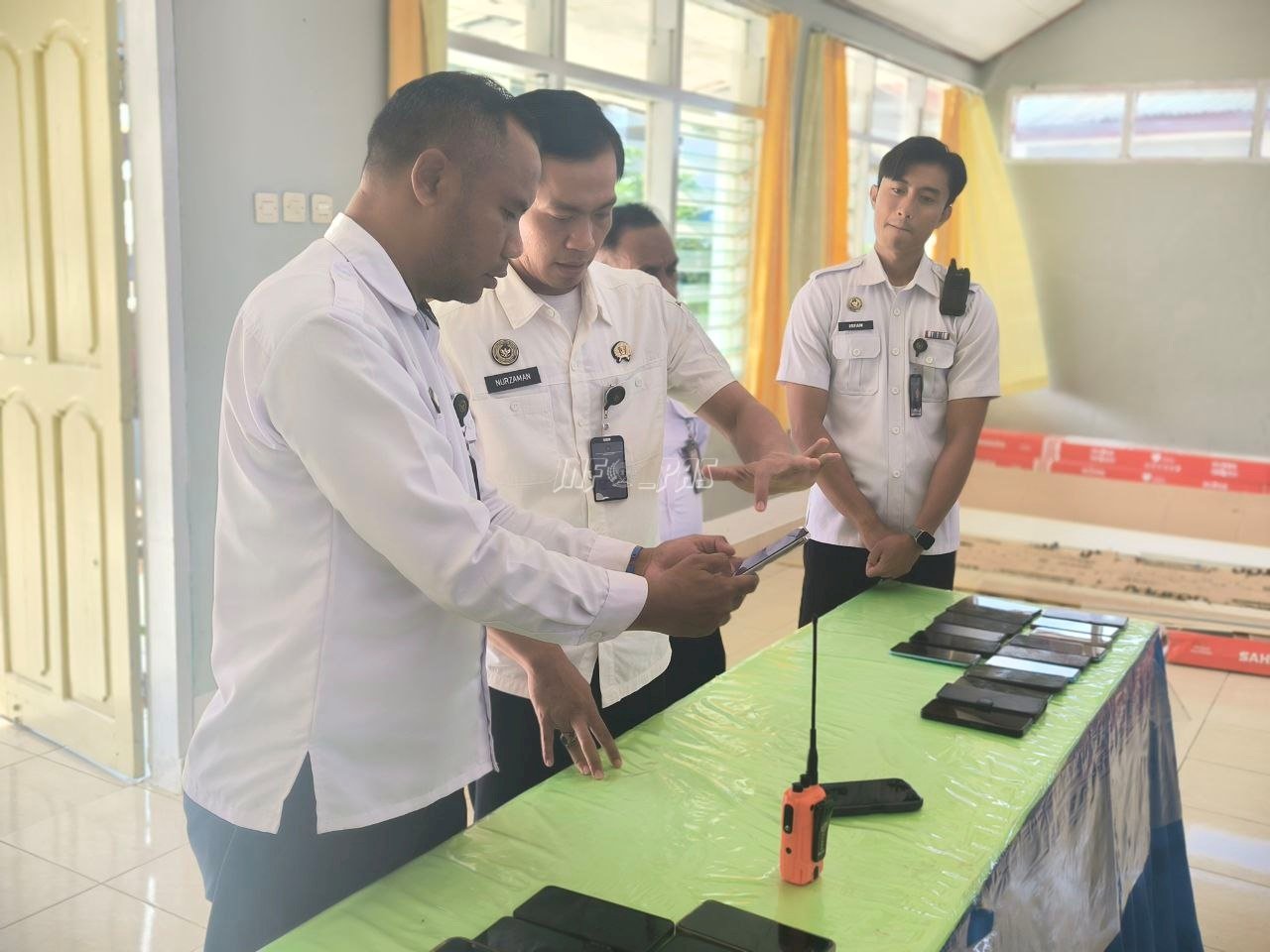 Cegah Praktik Judi Online, Karutan SoE Pimpin Pemeriksaan HP Petugas 