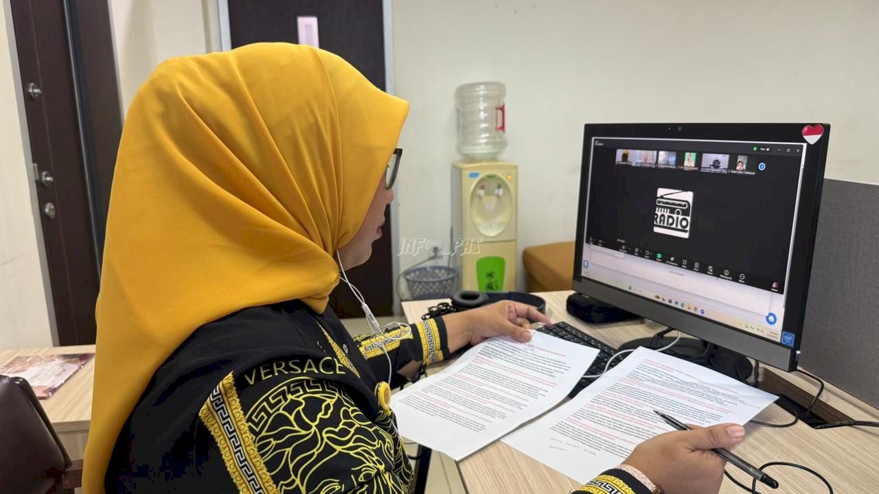 Ketua DWP Lapas Tolitoli Bahas Peran Keluarga dalam Dialog RRI