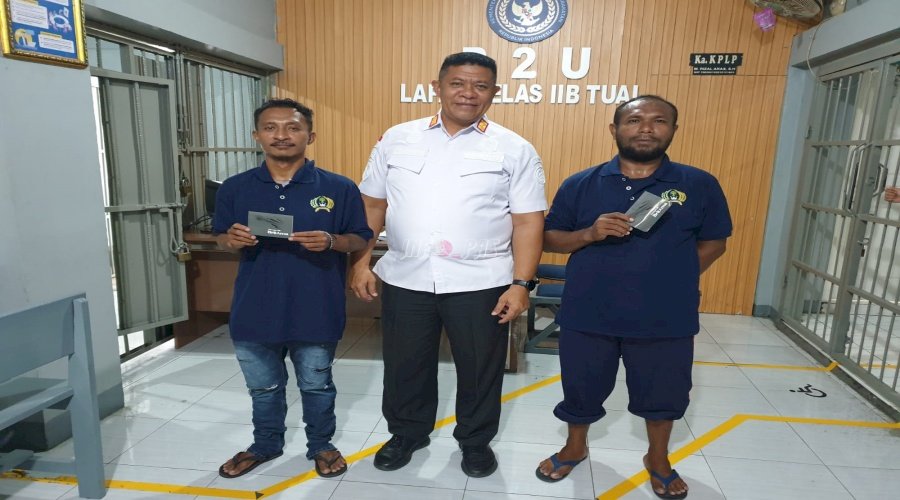 Lapas Tual Bagikan Premi Warga Binaan