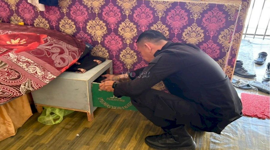 Antisipasi Masuknya Barang Terlarang, Petugas Rutan Majene Geledah Blok Hunian