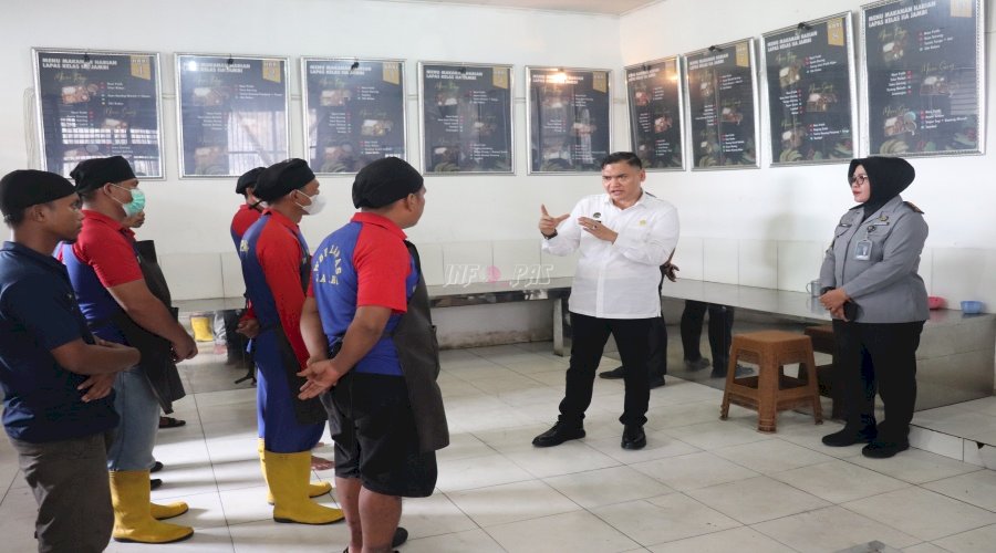 Kalapas Jambi Turun Langsung ke Dapur, Pastikan Sarana Prasarana Layak dan Higienis