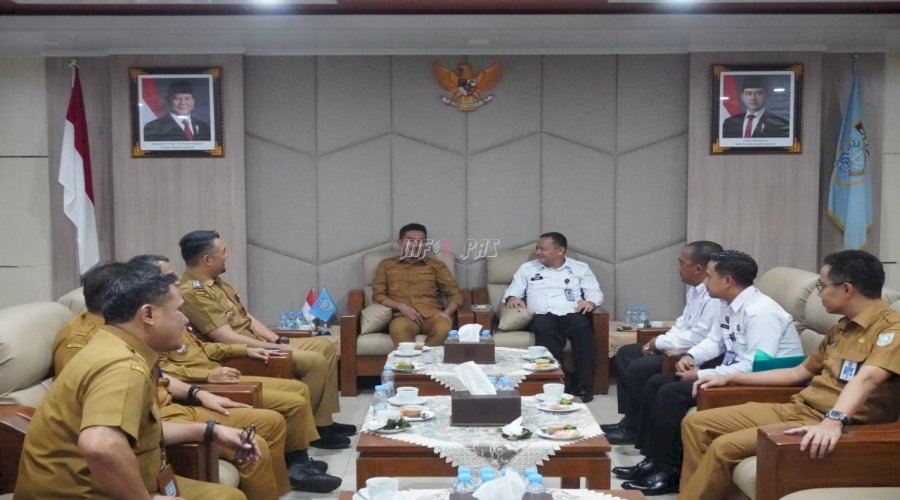 Perkuat Sinergi, Kalapas Narkotika Karang Intan Silaturahmi dengan Bupati Banjar