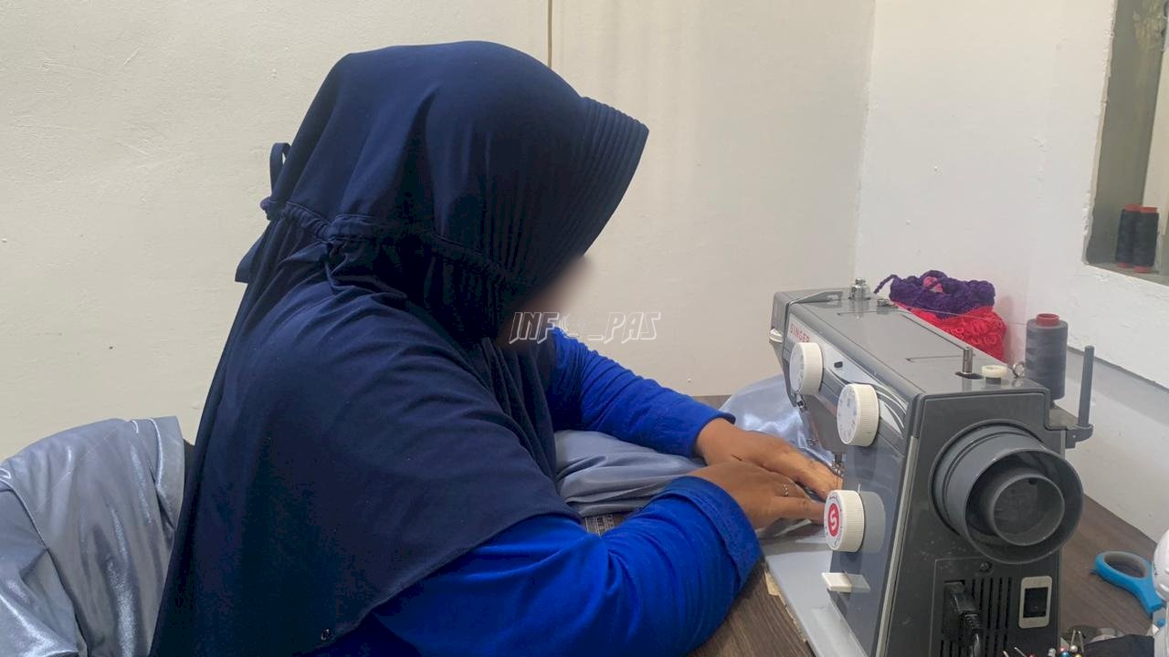 Dari Ruang Jahit, Warga Binaan Lapas Perempuan Palu Hasilkan Taplak Meja