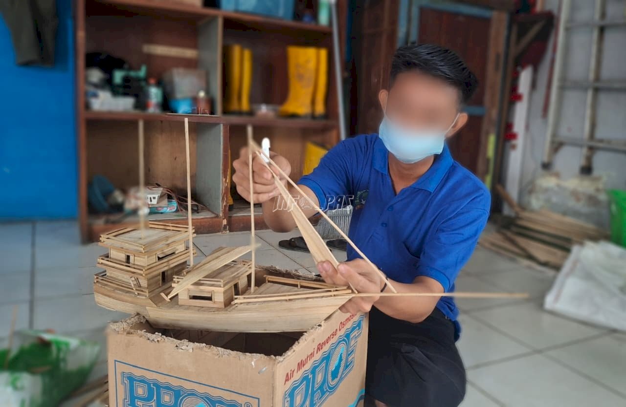 Miniatur Kapal Layar Jadi Media Asah Keterampilan Warga Binaan Rutan Marabahan