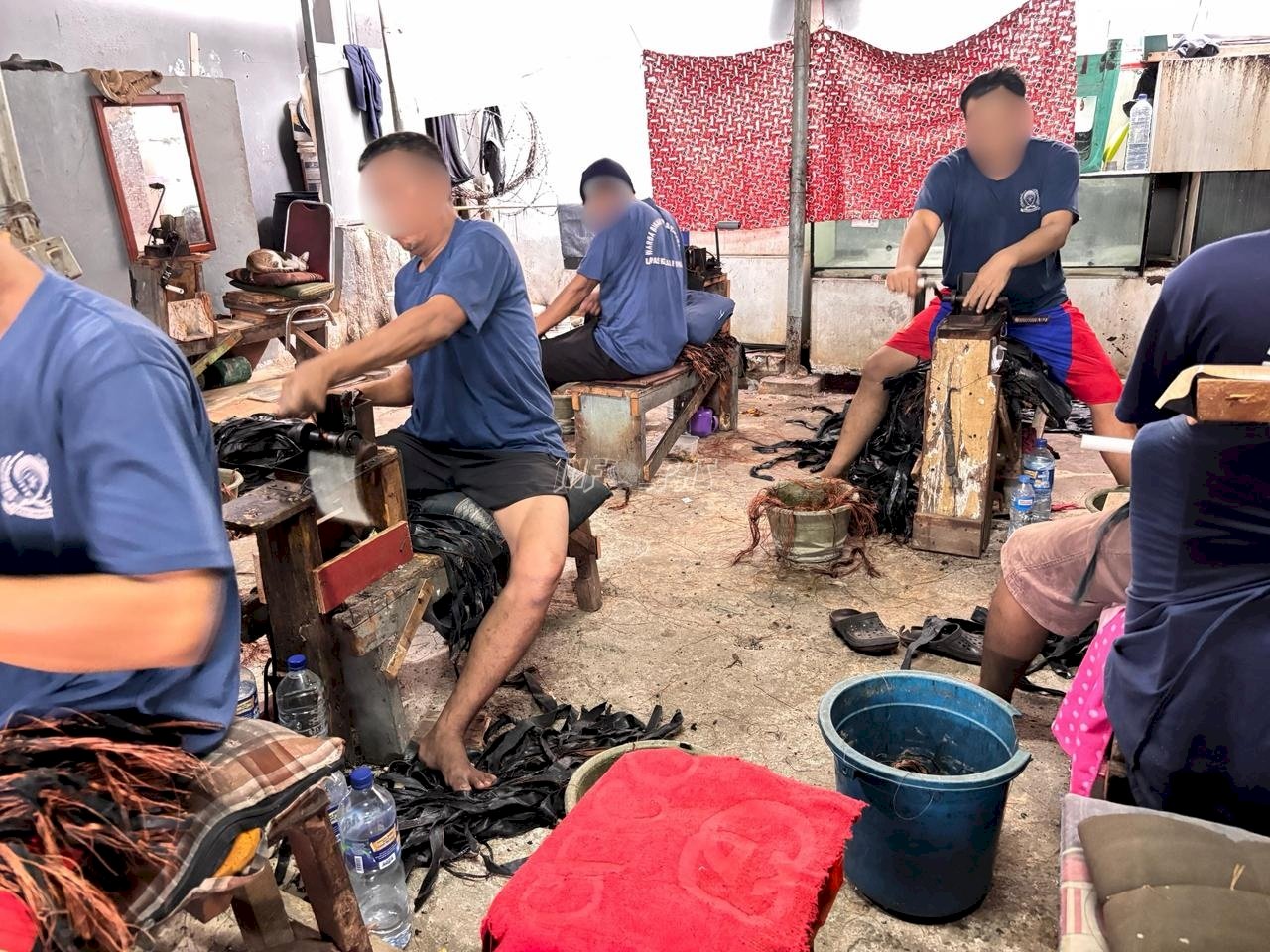 Warga Binaan Cipinang Sulap Limbah Karet Jadi Produk Bernilai Ekonomi