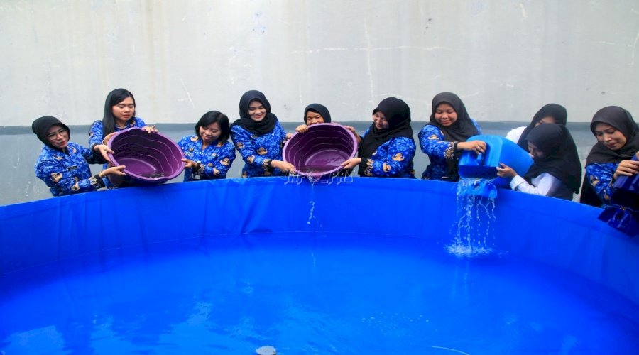 Dukung Ketahanan Pangan dan Optimalkan Pembinaan Kemandirian, Lapas Banyuwangi Lepas 5.000 Bibit Lele