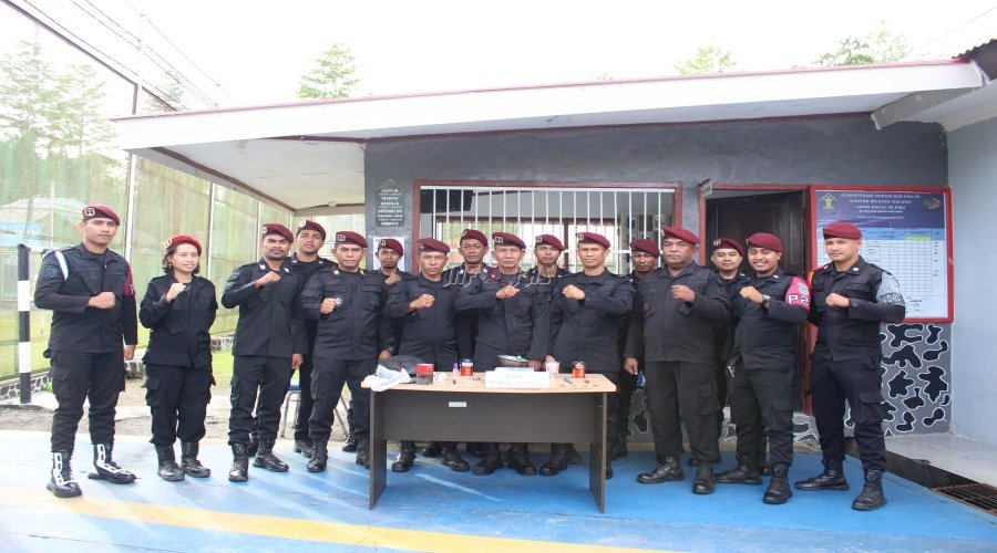 Antisipasi Gangguan Kamtib Jelang Nataru, Lapas Piru Perketat Pengamanan lewat Penggeledahan Kamar Hunian