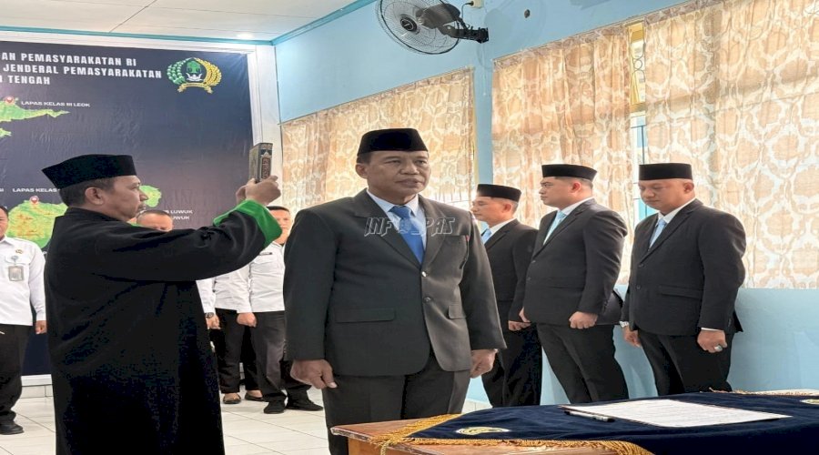 Muhammad Ishak Serahkan Tongkat Kepemimpinan Lapas Tolitoli kepada Mansur Yunus Gafur