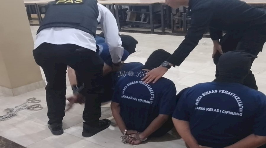  Tutup Tahun 2025, Lapas Cipinang Pindahkan Belasan Warga Binaan ke Nusakambangan 