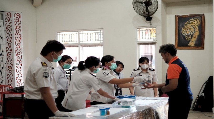 Tes Urine Petugas dan Warga Binaan, Lapas Tabanan Tegaskan Komitmen Zero Narkoba
