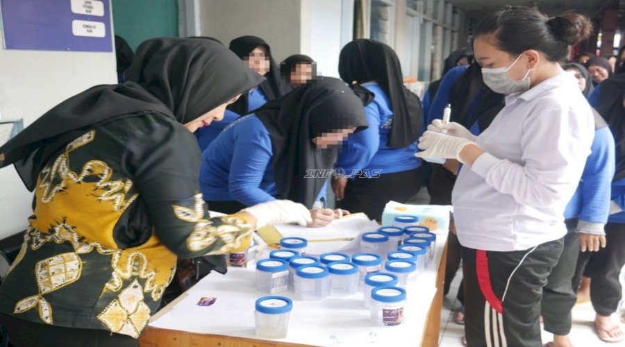Lapas Perempuan Martapura Tes Urine Warga Binaan bersama BNNK Banjarbaru