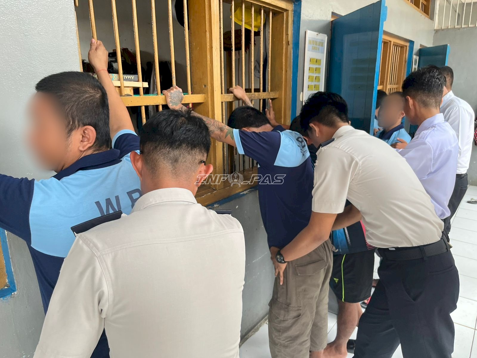 Perkuat Pengawasan Internal, Lapas Tolitoli Laksanakan Razia Kamar Hunian