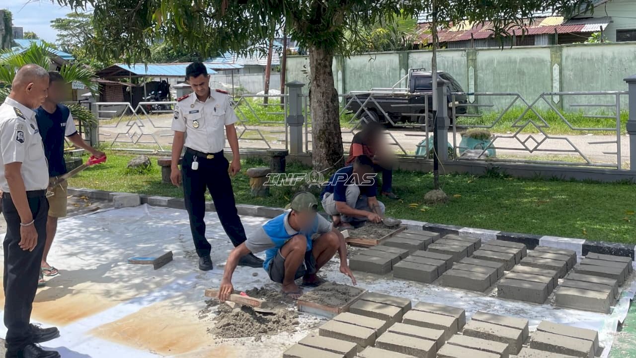 Pembinaan Bernilai Ekonomi, Rutan Ambon Pasarkan Batu Batako Karya Warga Binaan