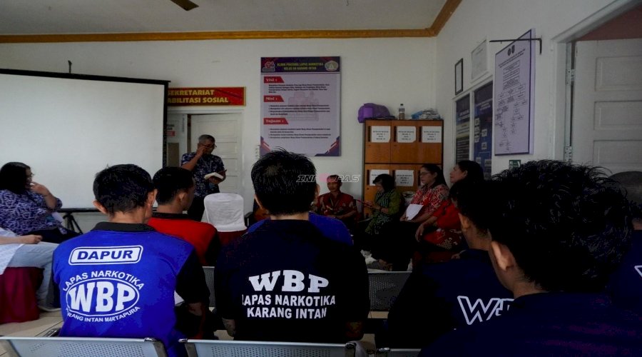 Kebaktian Rohani Sentuh Hati dan Iman Warga Binaan Lapas Narkotika Karang Intan 