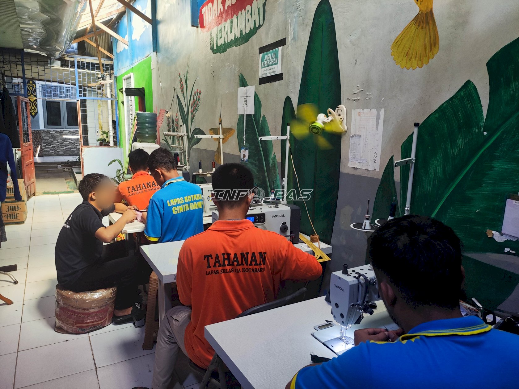 Asah Keterampilan Kerja, Lapas Kotabaru Latih Warga Binaan Menjahit