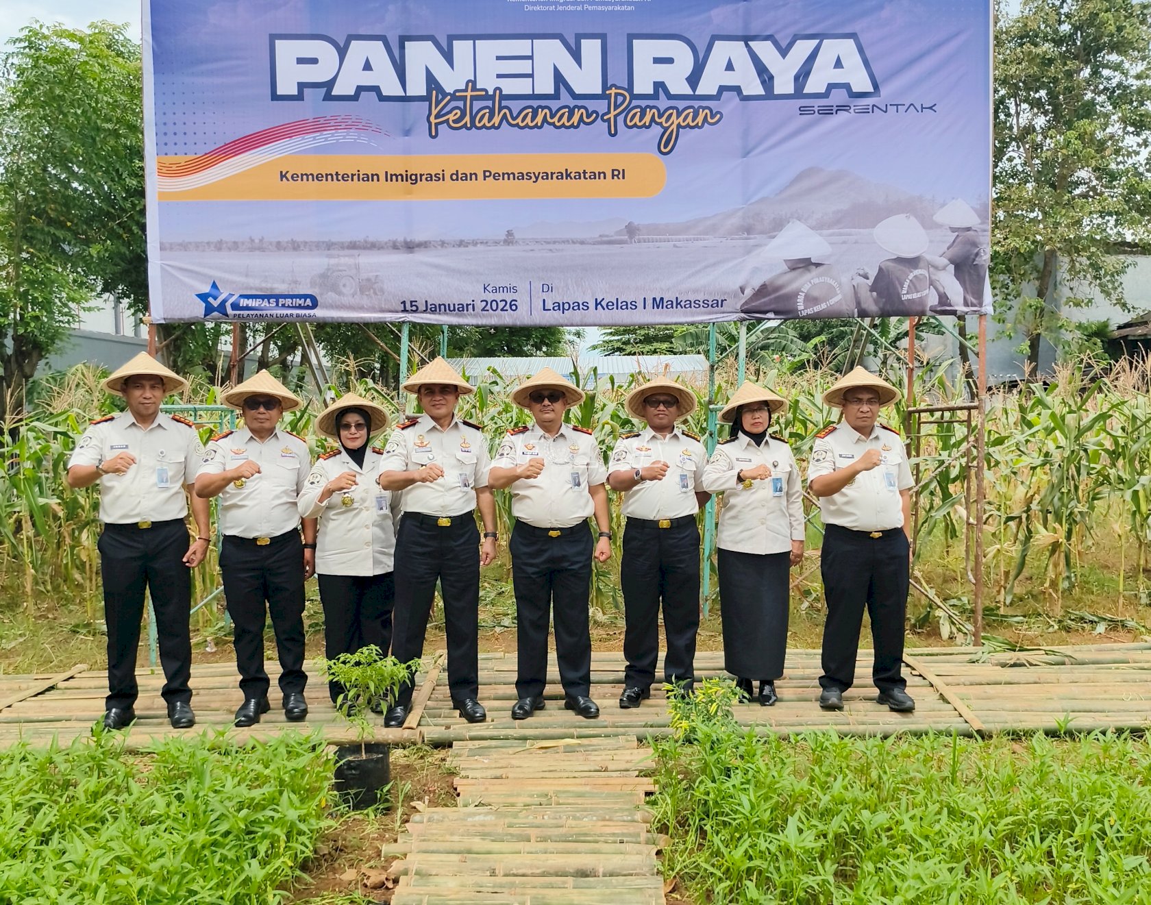 Dukung Pembinaan Produktif, Karutan Makassar Ikuti Panen Raya Ketahanan Pangan di Lapas Makassar