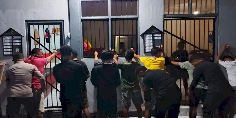 Lapas Wahai dan Bhabinkamtibmas Sisir Blok Hunian, Jaga Stabilitas Kamtib