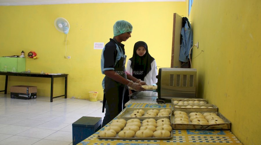 Lapas Piru Konsisten Produksi Bakeri, Warga Binaan Hasilkan Produk UMKM Bernilai Ekonomi
