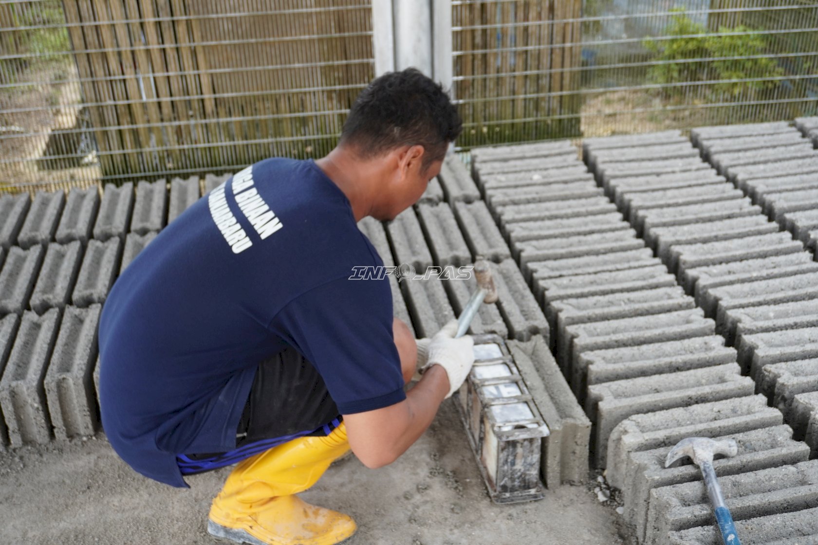 Asah Keterampilan Konstruksi, Lapas Banjarbaru Latih Warga Binaan Produksi Batako