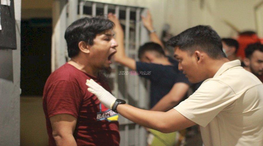 Kanwil Ditjenpas Kalbar Gelar Razia Insidentil di Lapas Pontianak