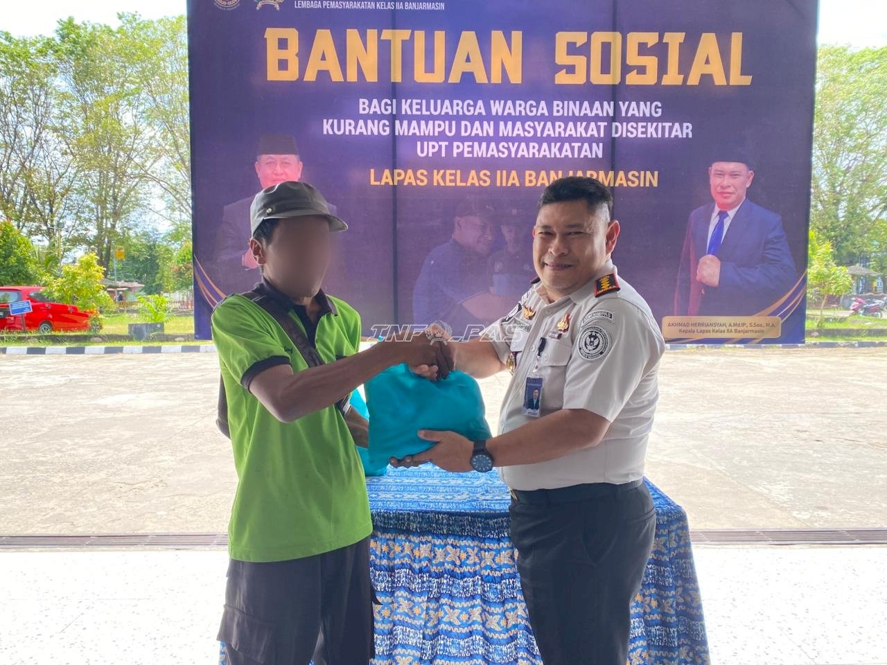Lapas Banjarmasin Salurkan 50 Paket Bantuan Sosial bagi Masyarakat Sekitar