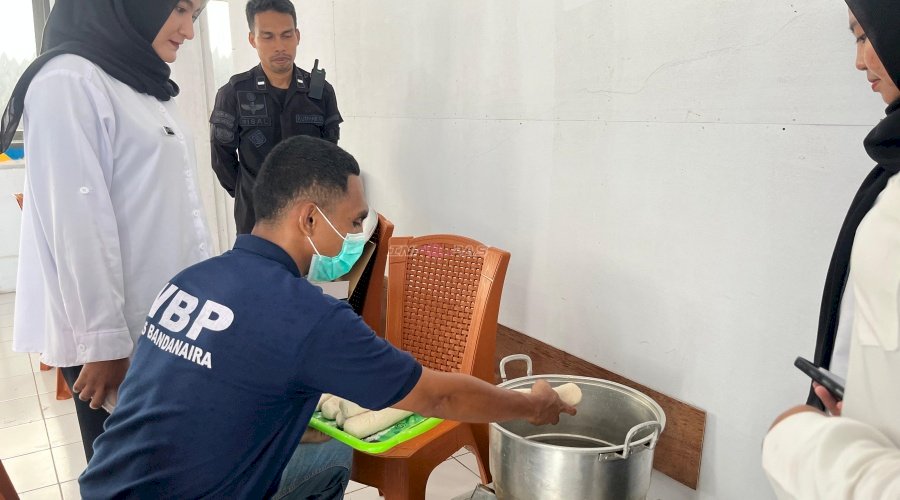 Lapas Bandanaira Kembangkan Keterampilan Warga Binaan lewat Produksi Kerupuk Ikan‎