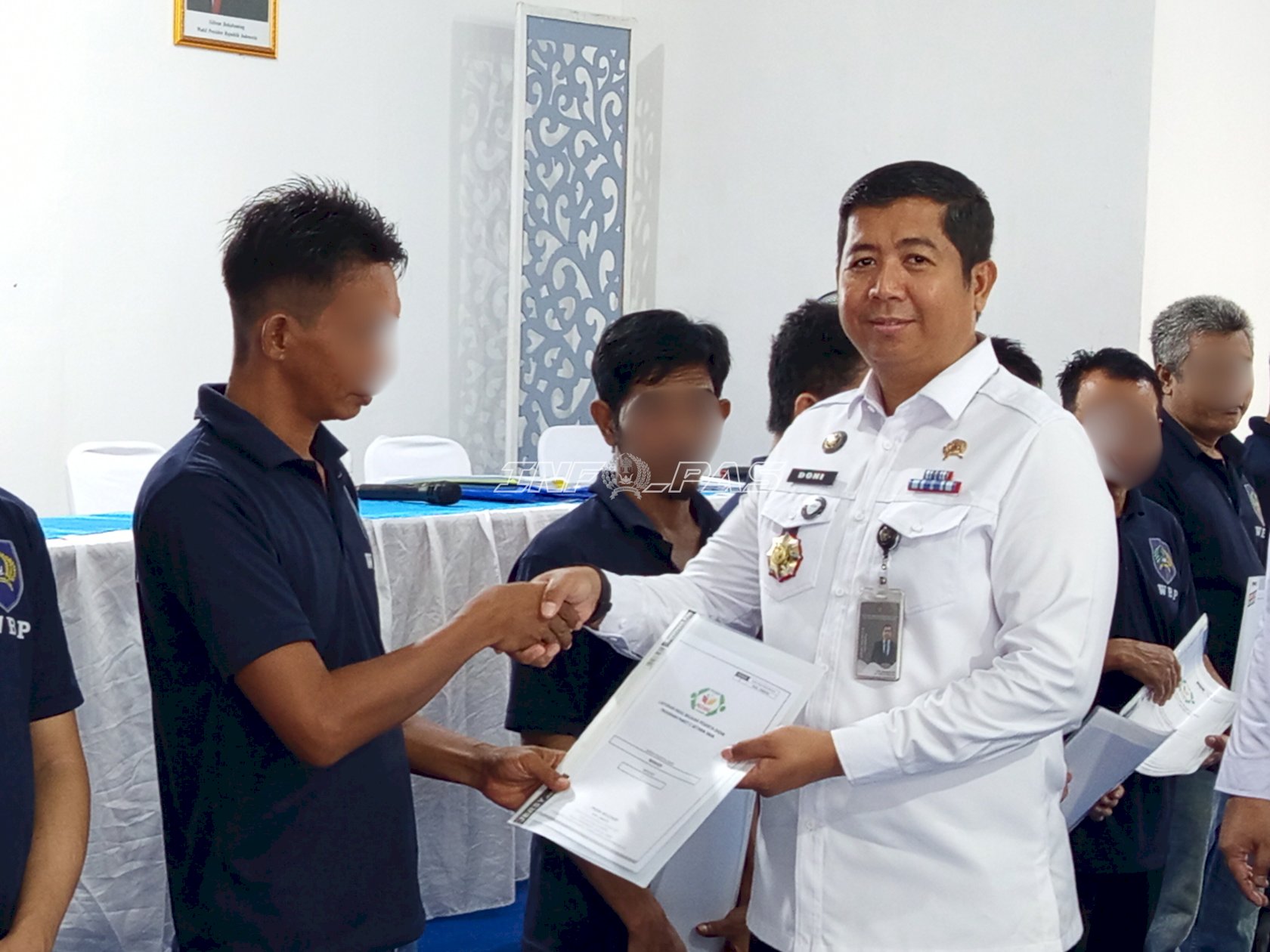 Penuhi Hak Pendidikan, Lapas Kotabaru Serahkan Laporan Hasil Belajar Paket C