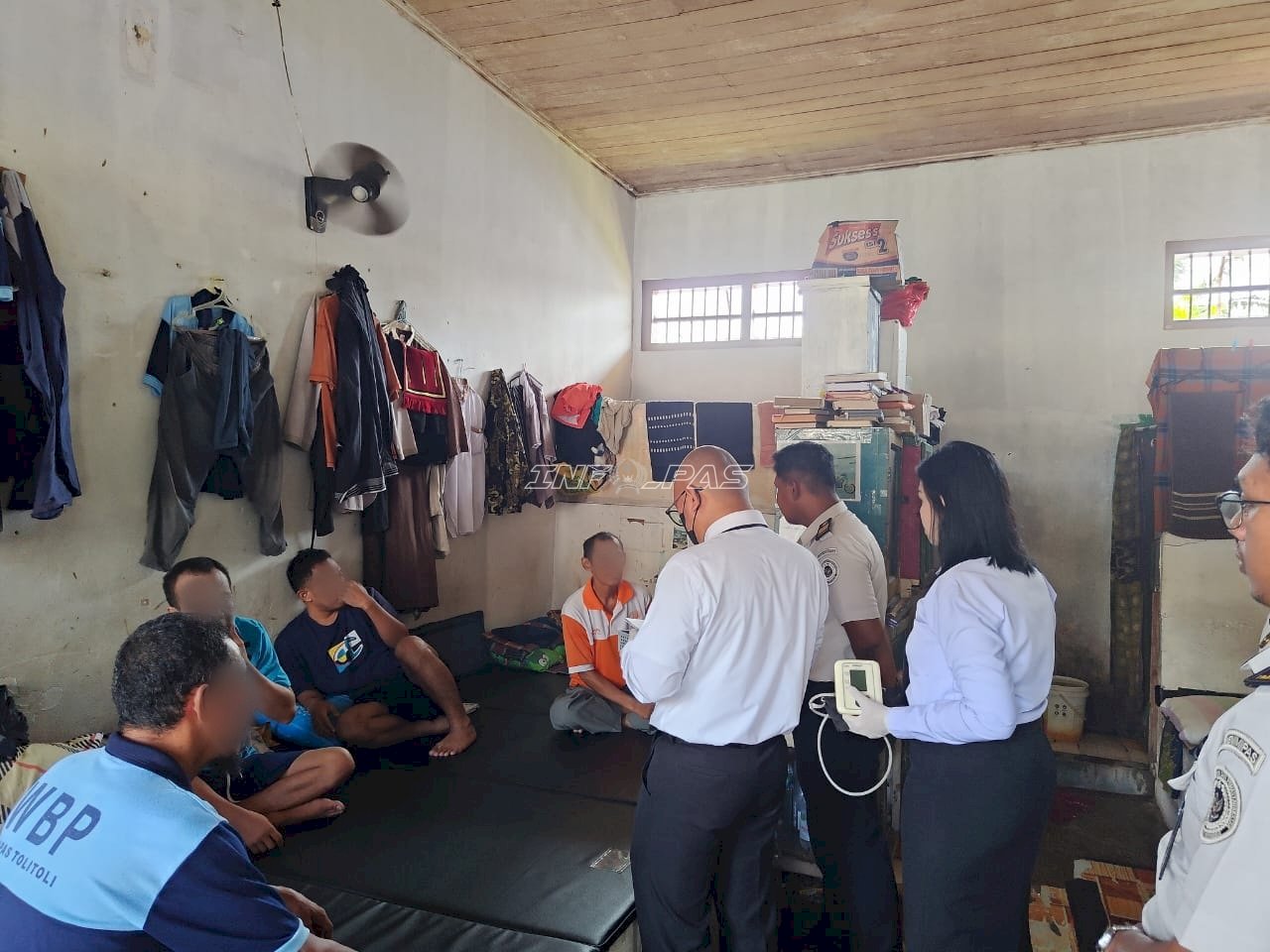 Pastikan Kesehatan Terjaga, Lapas Tolitoli Lakukan Pemeriksaan di Blok Hunian