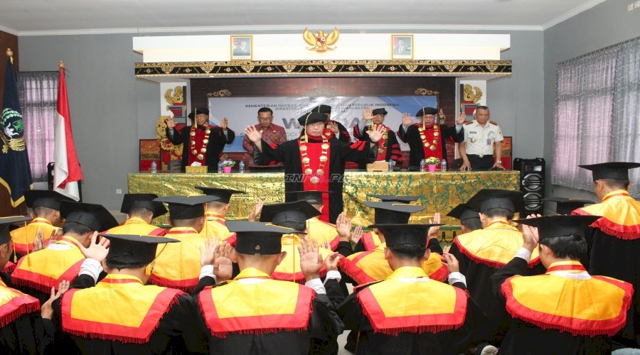 Warga Binaan Lapas Narkotika Bangli Diwisuda Program STTAI 