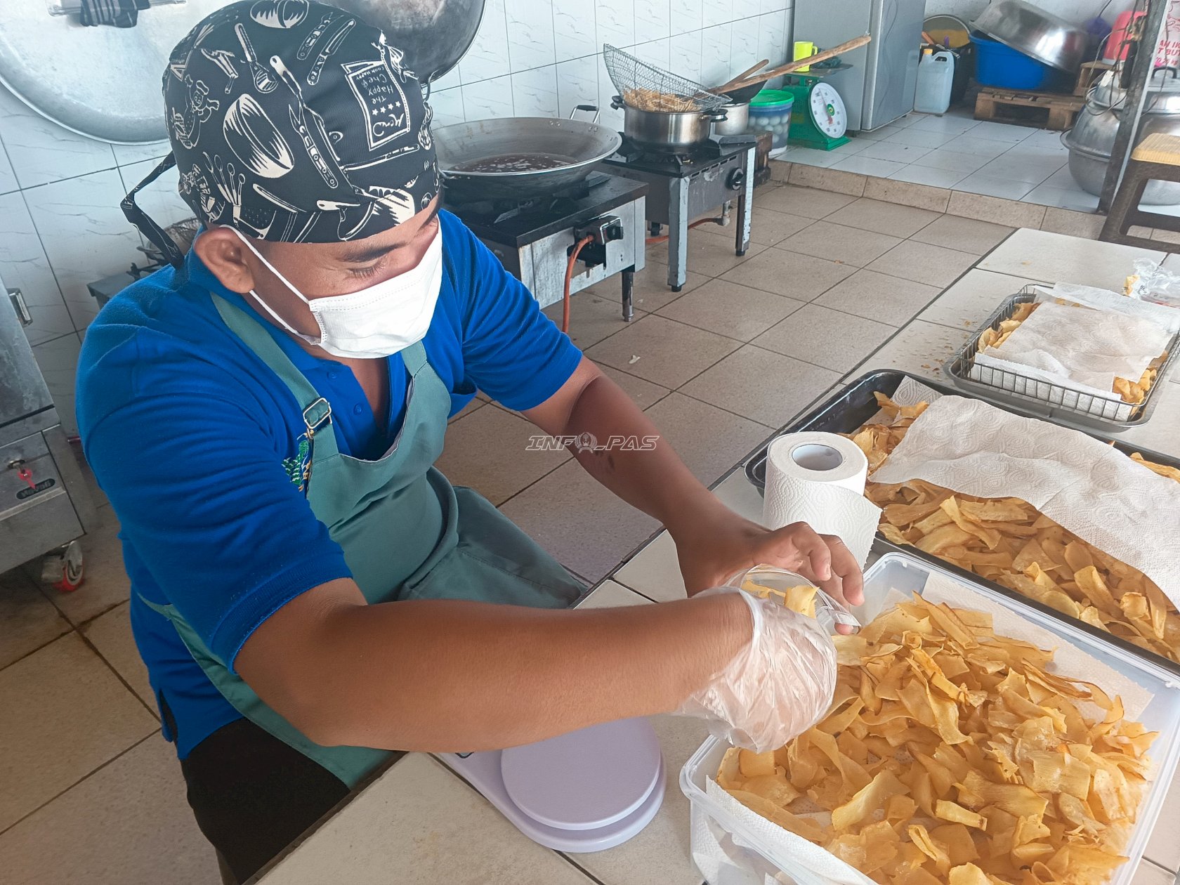 Rutan Rantau Kembangkan UMKM Warga Binaan lewat Produksi Keripik Singkong Rura