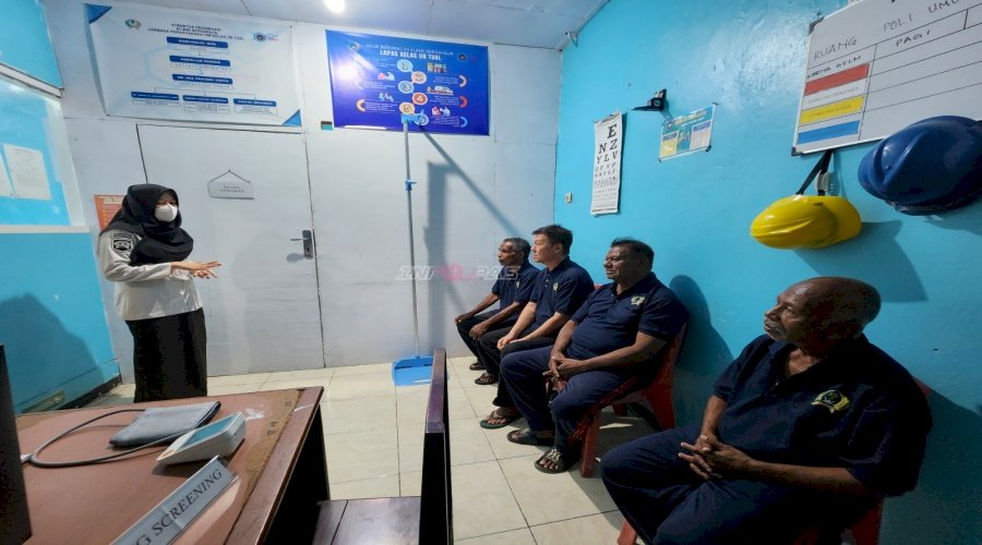 Lapas Tual Gelar Layanan Posyandu Berkala bagi Warga Binaan Lansia