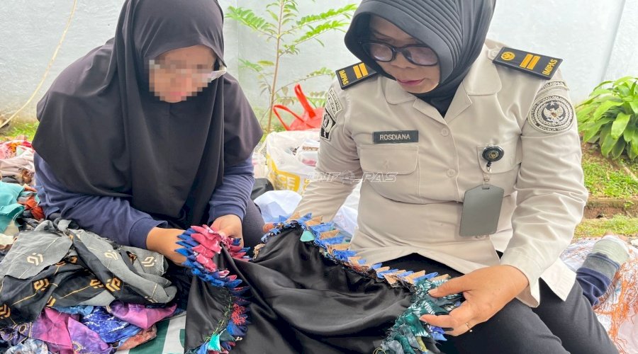 Lapas Perempuan Martapura Berikan Pembinaan Kemandirian Jasa Pembuatan Keset