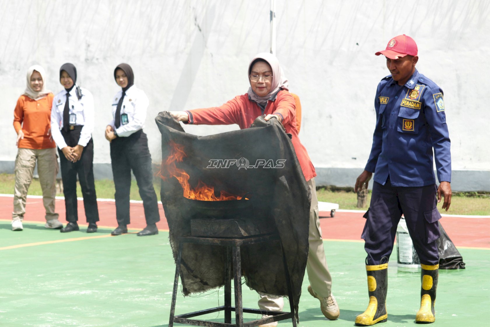 Bekali Pegawai Hadapi Situasi Darurat, Rutan Perempuan Surabaya Gandeng Damkar Porong