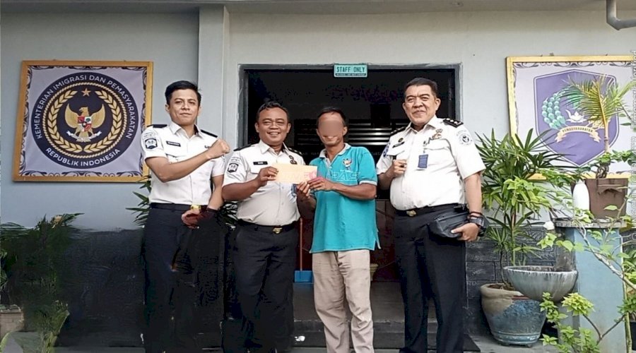 Apresiasi Kerja Produktif, Lapas Pangkalpinang Serahkan Premi Warga Binaan Penerima PB