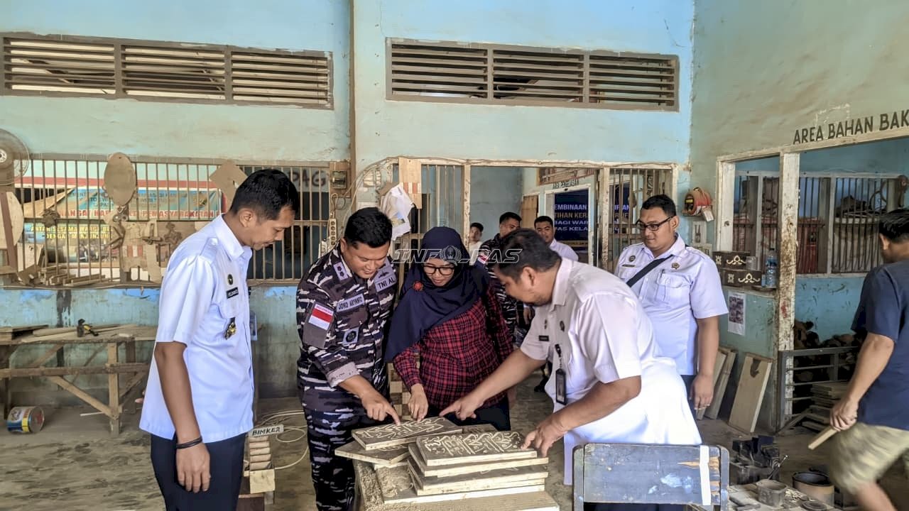 Lapas Tolitoli Terima Kunjungan Danlanal, Tinjau Pesanan Karya Warga Binaan