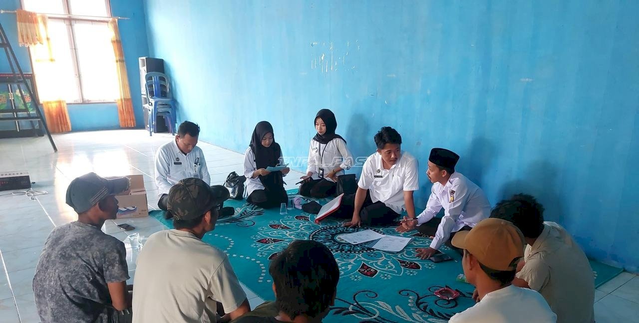 Sapa Klien di Desa Lunjuk, Bapas Amuntai Dekatkan Layanan Wajib Lapor