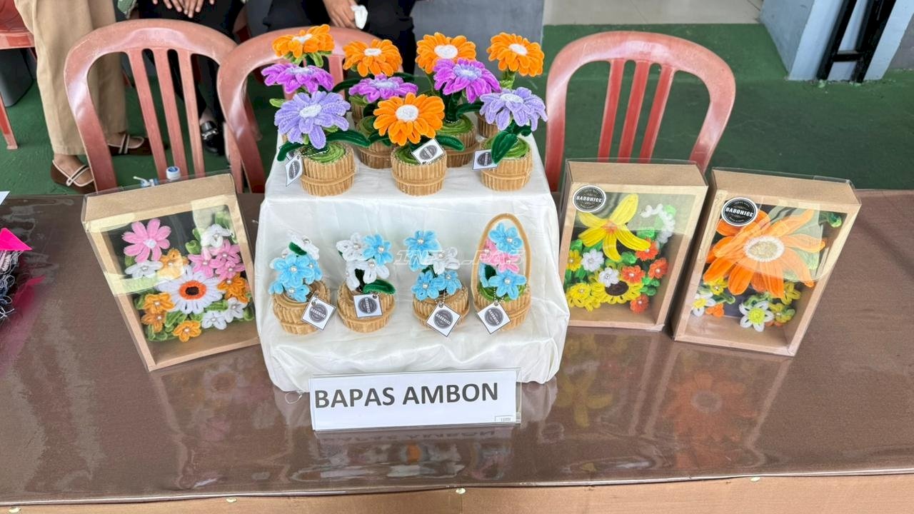 Bapas Ambon Tampilkan Kreativitas Klien, Mercy Pipe Cleaner Diminati Pengunjung