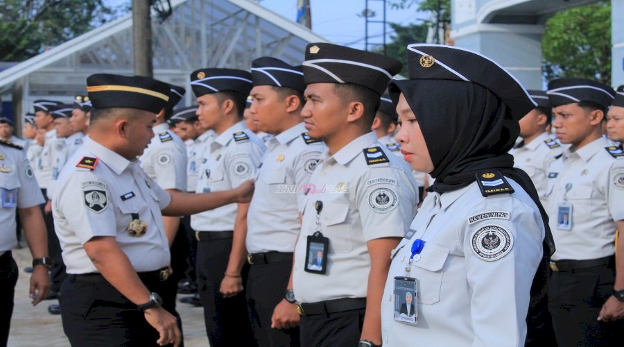 Tiga Petugas Lapas Muara Tebo Terima Penyematan Kenaikan Pangkat