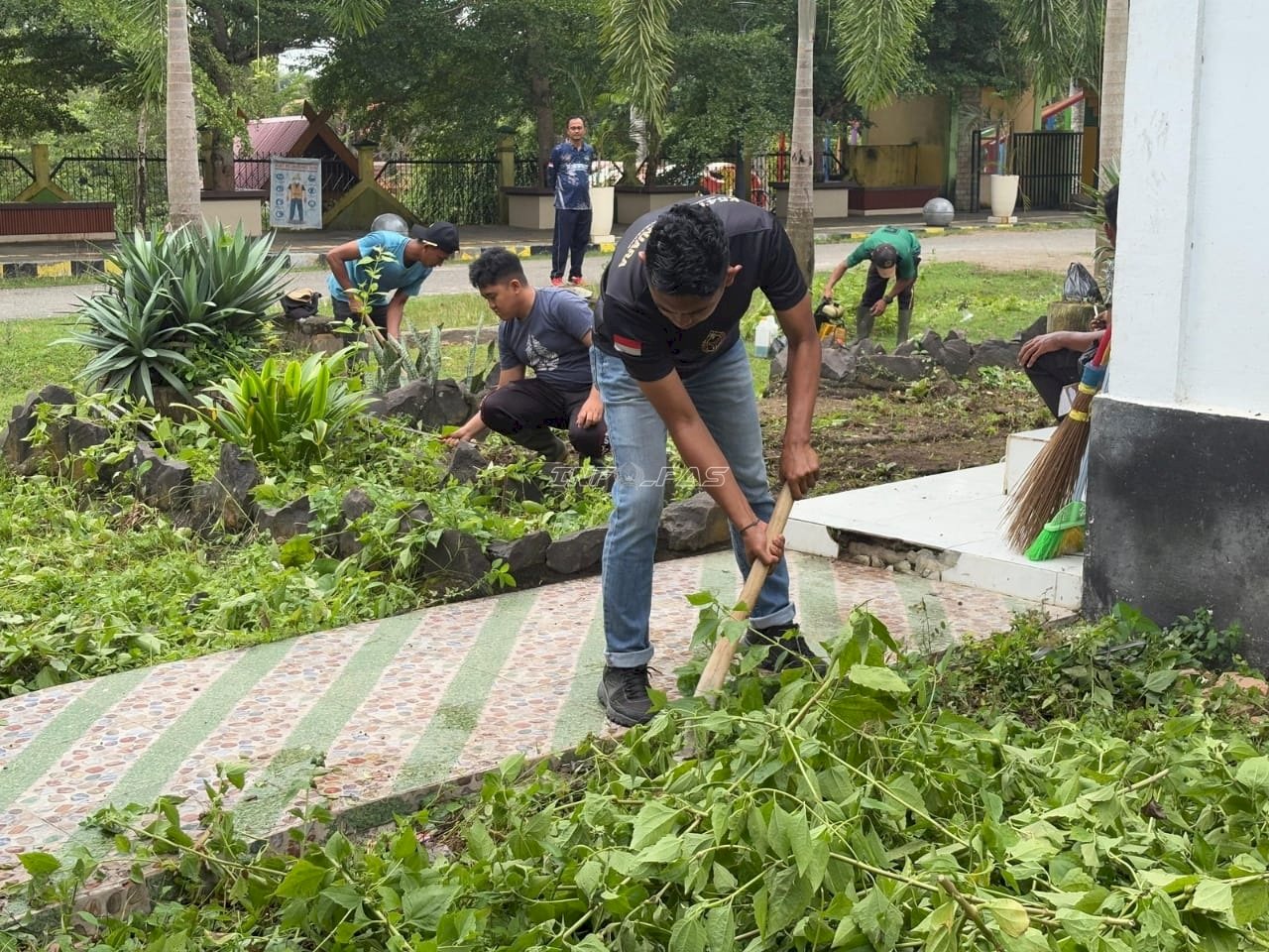Sambut Ramadan, Lapas Muara Tebo Libatkan Warga Binaan Bersihkan Musala At-Taqwa