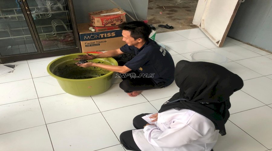 Bina Kemandirian Warga Binaan, UMKM Lapas Amuntai Produksi Telur Asin