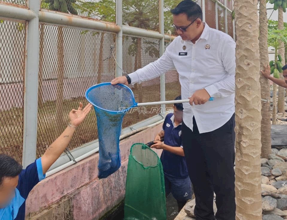 Panen 40 Kg Lele, Rutan Donggala Optimalkan Lahan Kosong untuk Pembinaan