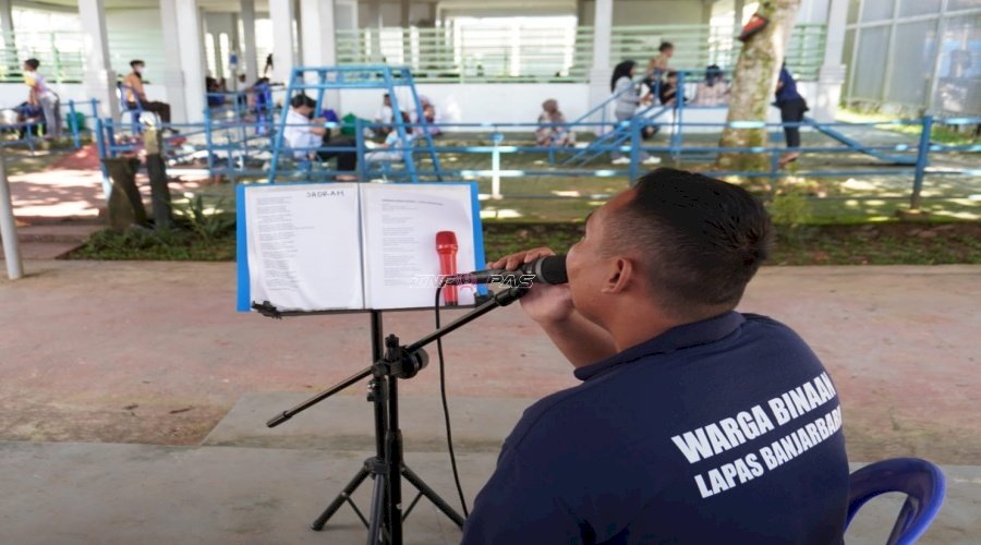 Lapenka Band Hibur Kunjungan Keluarga di Lapas Banjarbaru