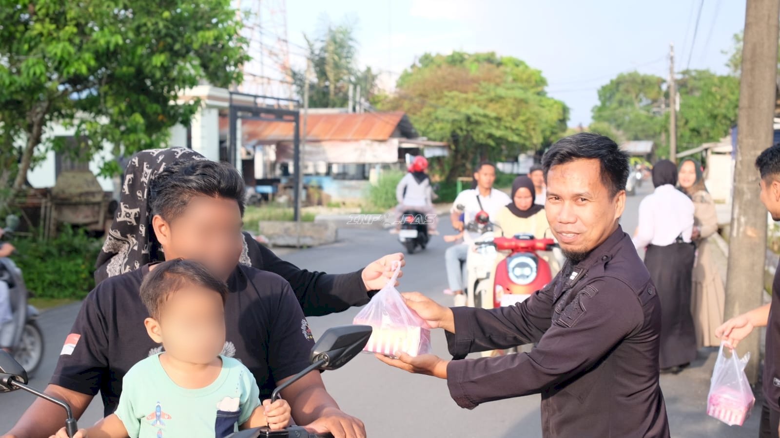 Hangatkan Ramadan, Rutan Rantau Bagikan Takjil untuk Masyarakat