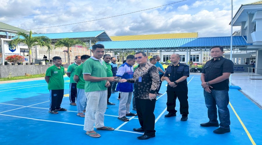 Lapas Luwuk Bagikan Premi Program Ketahanan Pangan dan UMKM kepada Warga Binaan