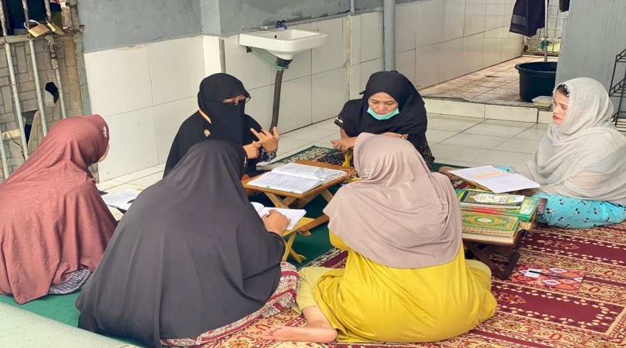 Warga Binaan Perempuan di Rutan Tanjung Aktif dalam Pengajian Agama